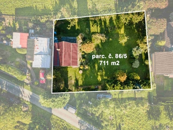 Prodej pozemku 711 m², Hracholusky
