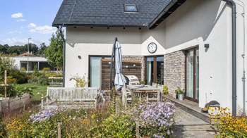 Pohled na terasu  - Prodej domu 215 m², Stěžery