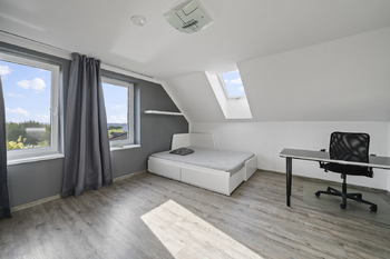 Pokoj 2 - patro - Prodej domu 215 m², Stěžery