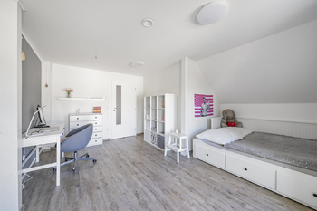 Pokoj 1 - patro - Prodej domu 215 m², Stěžery