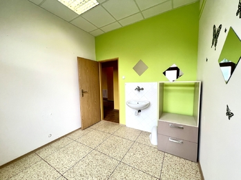 Prodej obchodních prostor 63 m², Kyjov