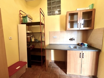 Prodej obchodních prostor 63 m², Kyjov