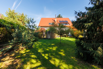 Pronájem domu 182 m², Praha 9 - Újezd nad Lesy