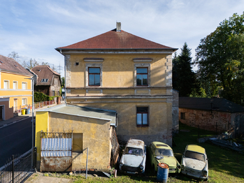 Prodej domu 448 m², Zabrušany