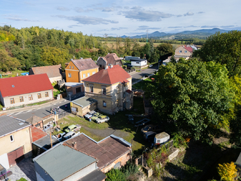 Prodej domu 448 m², Zabrušany