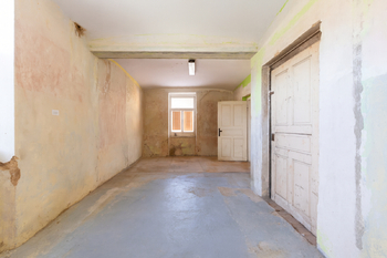 Prodej domu 448 m², Zabrušany