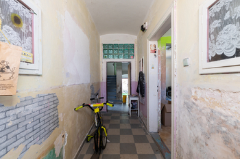 Prodej domu 448 m², Zabrušany