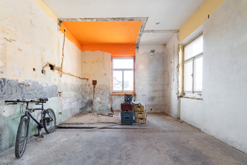 Prodej domu 448 m², Zabrušany