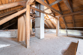 Prodej domu 448 m², Zabrušany