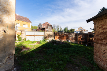 Prodej domu 448 m², Zabrušany