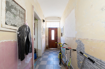 Prodej domu 448 m², Zabrušany