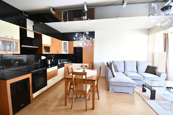 Pronájem bytu 2+kk v osobním vlastnictví 62 m², Hradec Králové