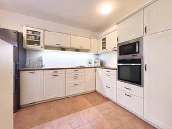 Prodej domu 154 m², Zeleneč