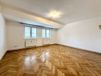 Pronájem bytu 2+1 v osobním vlastnictví 63 m², Kladno