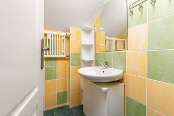 Prodej bytu 2+1 v osobním vlastnictví 44 m², Praha 10 - Uhříněves