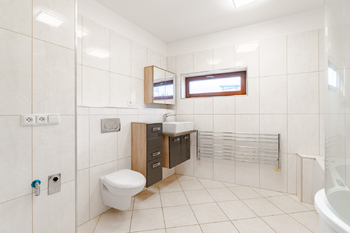 Prodej bytu 2+kk v osobním vlastnictví 62 m², Praha 8 - Kobylisy