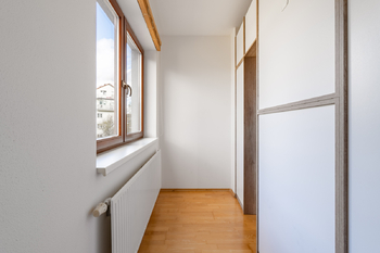 Prodej bytu 2+kk v osobním vlastnictví 62 m², Praha 8 - Kobylisy