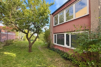 Pronájem bytu 6 a více v osobním vlastnictví 220 m², Praha 8 - Kobylisy