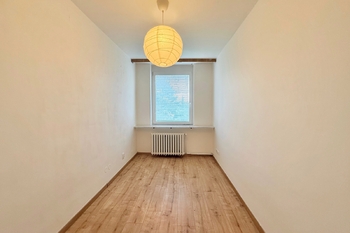 Pronájem bytu 6 a více v osobním vlastnictví 220 m², Praha 8 - Kobylisy