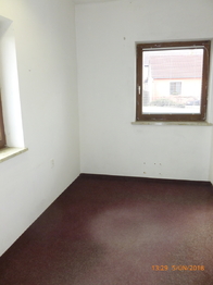 Pronájem obchodních prostor 189 m², Roudné