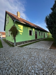 Pronájem obchodních prostor 189 m², Roudné