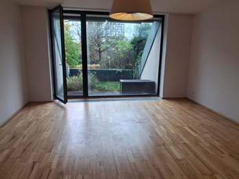 Prodej bytu 1+kk v osobním vlastnictví 75 m², Praha 3 - Žižkov