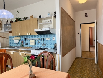 Kuchyň - Prodej bytu 3+1 v osobním vlastnictví 72 m², Drnholec