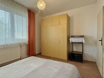Ložnice - Prodej bytu 3+1 v osobním vlastnictví 72 m², Drnholec