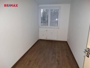 pokoj 1 - Pronájem bytu 3+1 v osobním vlastnictví 63 m², Pardubice