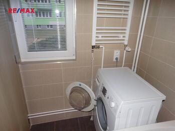 Koupelna - Pronájem bytu 3+1 v osobním vlastnictví 63 m², Pardubice