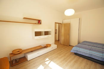 Pronájem bytu 2+kk v osobním vlastnictví 40 m², Praha 10 - Vršovice