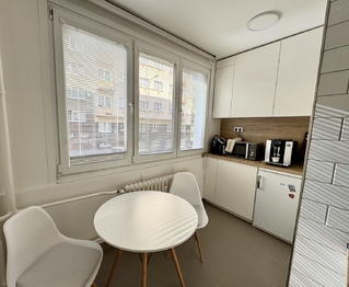 Pronájem bytu 2+1 v družstevním vlastnictví 62 m², Praha 4 - Michle