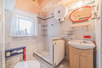 Prodej domu 85 m², Kamenné Žehrovice