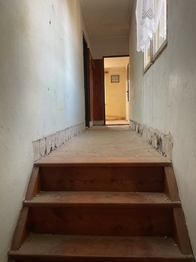 schodiště do patra - Prodej domu 151 m², Světlá nad Sázavou