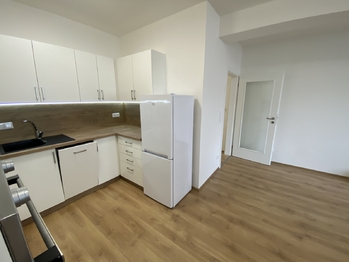 kuchyňský kout - Pronájem bytu 1+kk v osobním vlastnictví 46 m², Plzeň