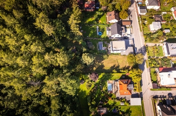 Prodej pozemku 1591 m², Hluboká nad Vltavou