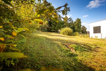 Prodej pozemku 1591 m², Hluboká nad Vltavou