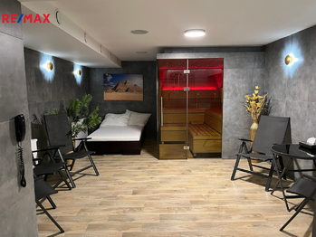 Pronájem obchodních prostor 398 m², Zubří