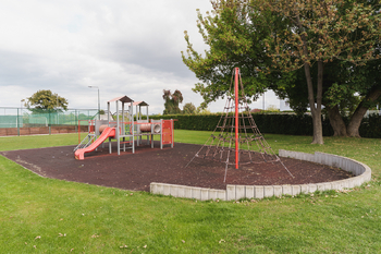 Okřínek hřiště  - Prodej domu 89 m², Okřínek