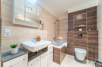 Pronájem bytu 2+kk v osobním vlastnictví 56 m², Praha 10 - Uhříněves