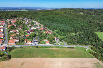 Prodej pozemku 732 m², Chlumčany