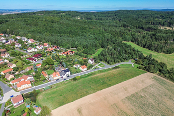 Prodej pozemku 732 m², Chlumčany