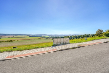Prodej pozemku 732 m², Chlumčany