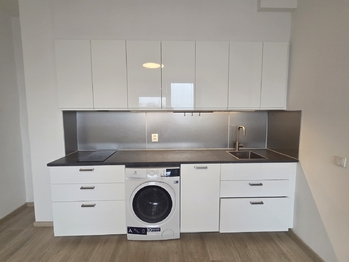 kuchyňská linka - Pronájem bytu 2+kk v osobním vlastnictví 39 m², České Budějovice