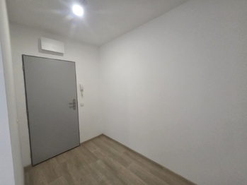 předsíň - Pronájem bytu 2+kk v osobním vlastnictví 39 m², České Budějovice