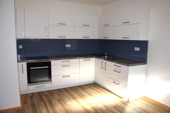 Kuchyně - Pronájem bytu 3+1 v osobním vlastnictví 150 m², Zruč-Senec