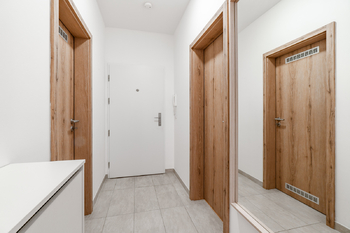 Pronájem bytu 2+kk v osobním vlastnictví 75 m², Praha 3 - Strašnice