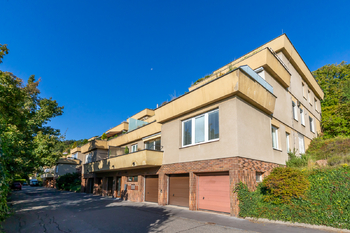 Prodej bytu 4+1 v osobním vlastnictví 115 m², Praha 5 - Smíchov