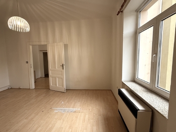 Prodej bytu 1+1 v osobním vlastnictví 39 m², Praha 10 - Vršovice