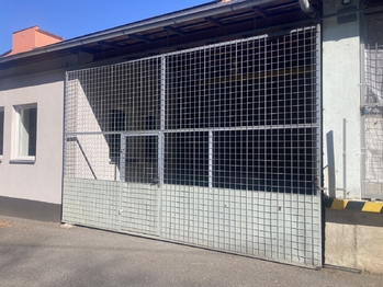 Pronájem výrobních prostor 222 m², Rožnov pod Radhoštěm